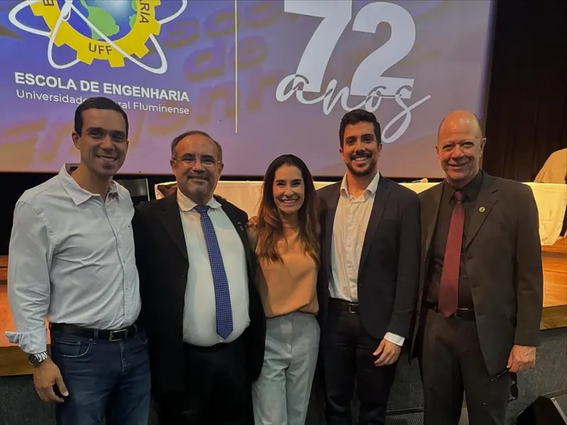 Painel dos 72 anos da Escola de Engenharia