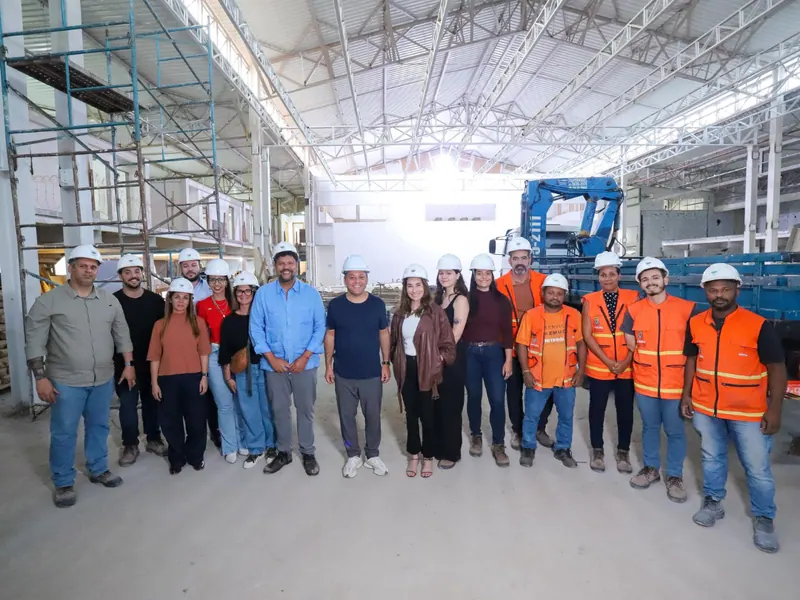 Equipe em visita às obras do Distrito de Inovação, na Estação Cantareira