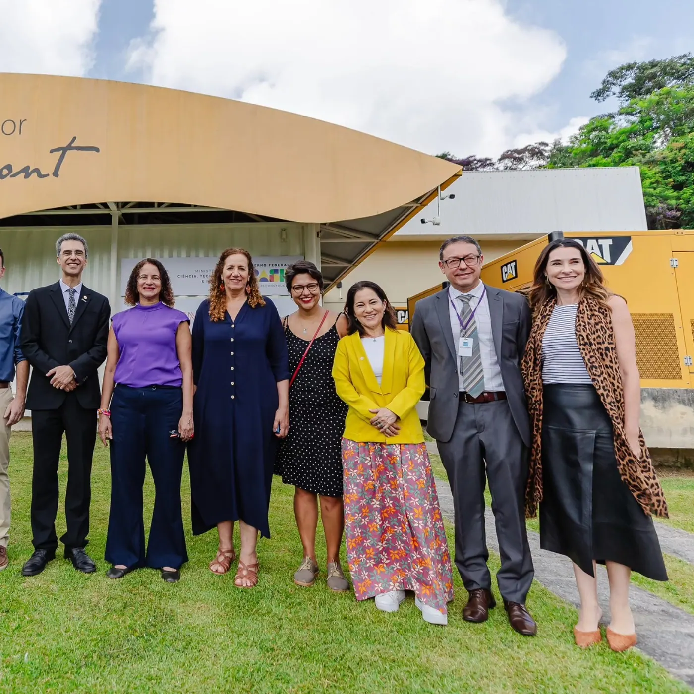 Comitiva em visita ao Supercomputador Santos Dumont
