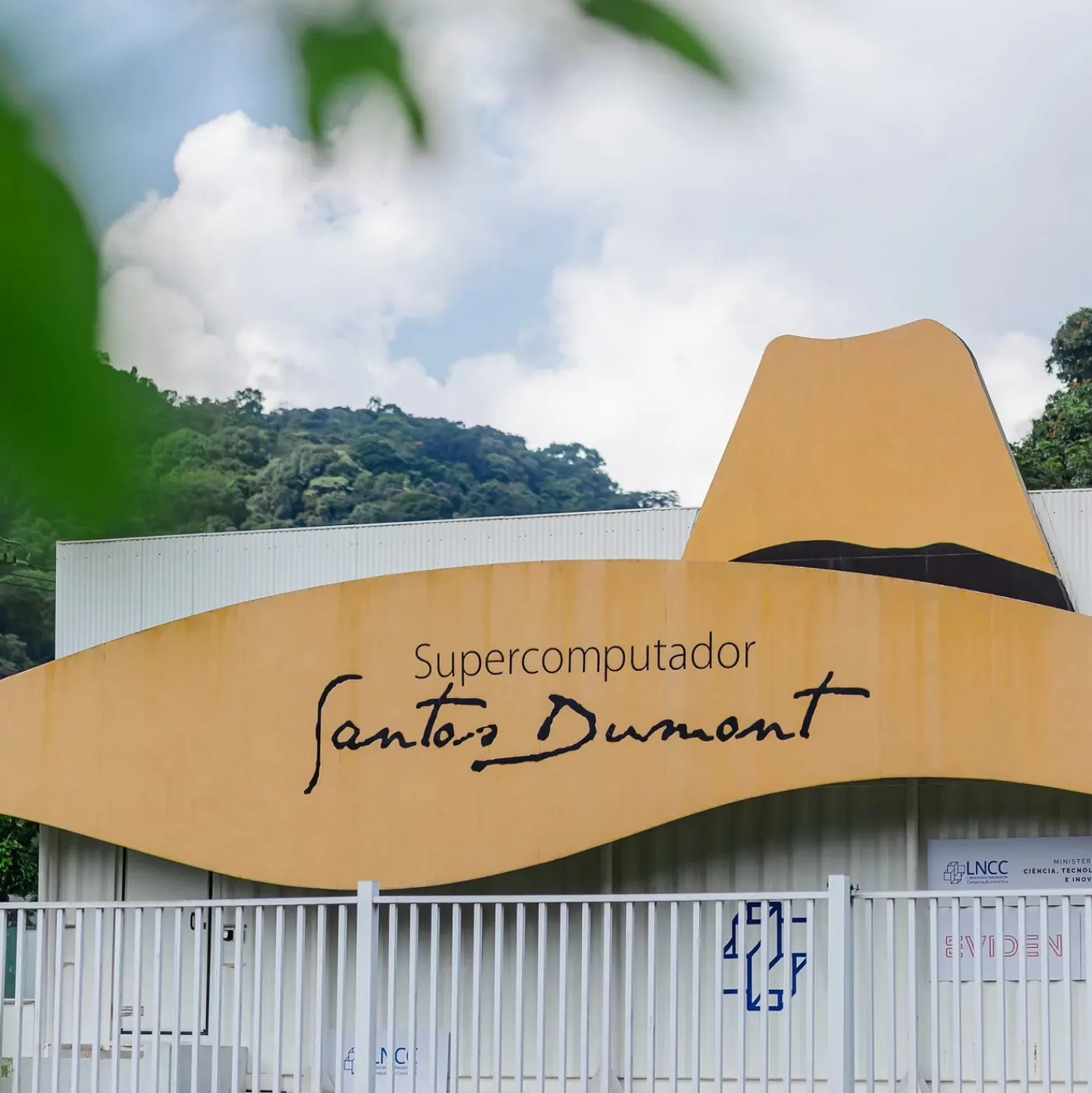 Fachada do Supercomputador Santos Dumont